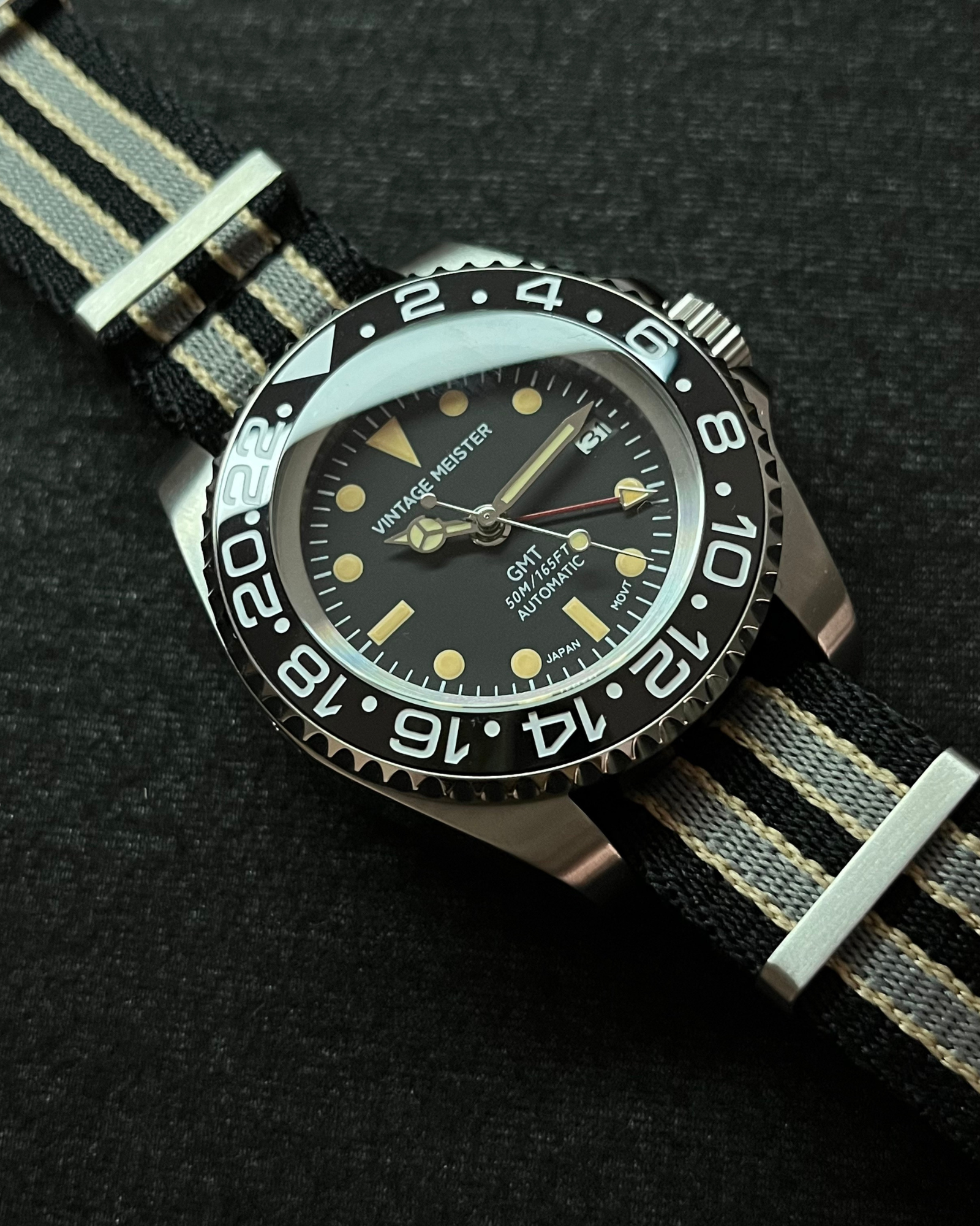 Automatic Vintage GMT Watch with Date - 44MM Case